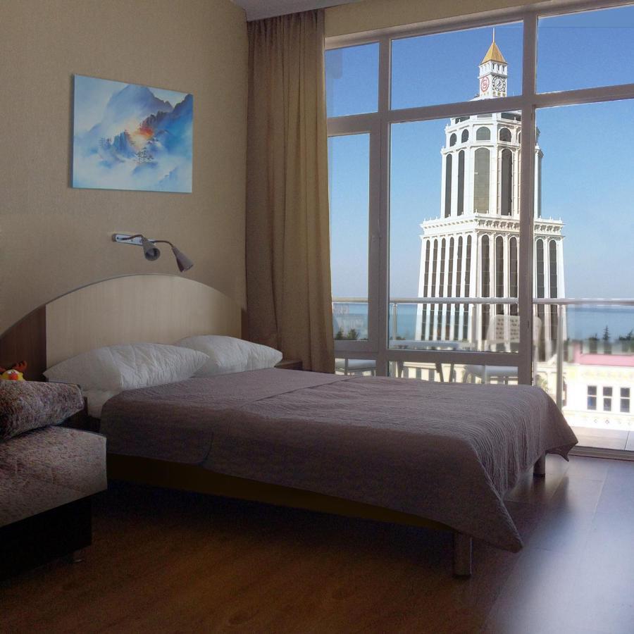 Apartments In The Center Of Batumi Exterior photo