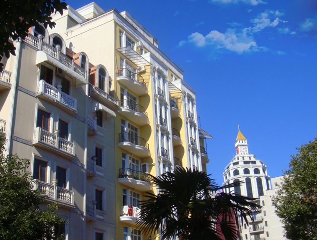 Apartments In The Center Of Batumi Exterior photo